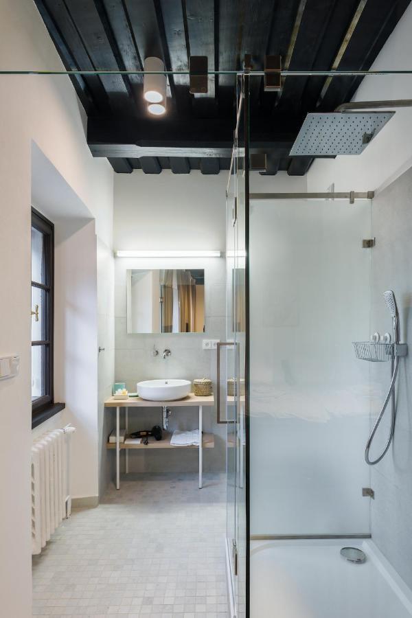Fancy Apartments By Prague Castle Екстер'єр фото