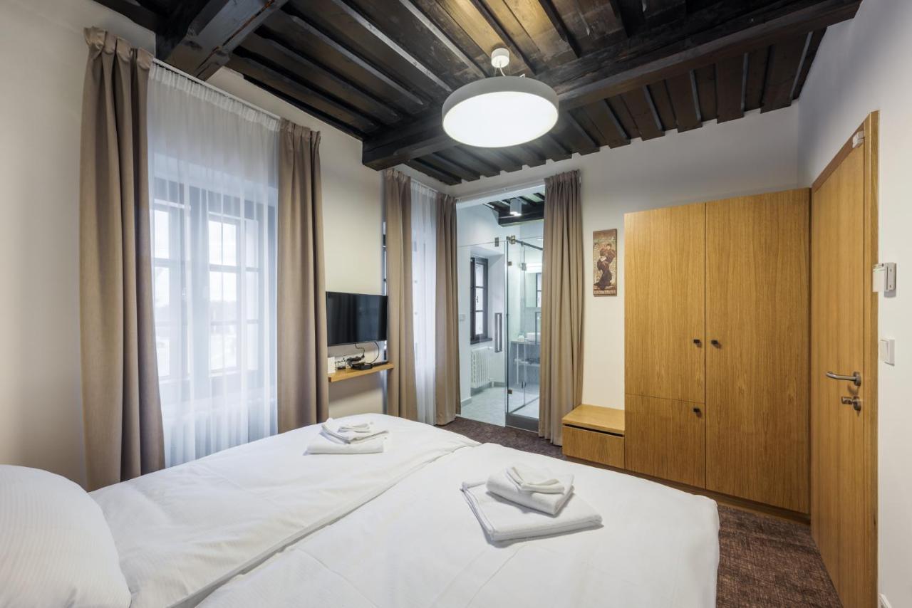 Fancy Apartments By Prague Castle Екстер'єр фото
