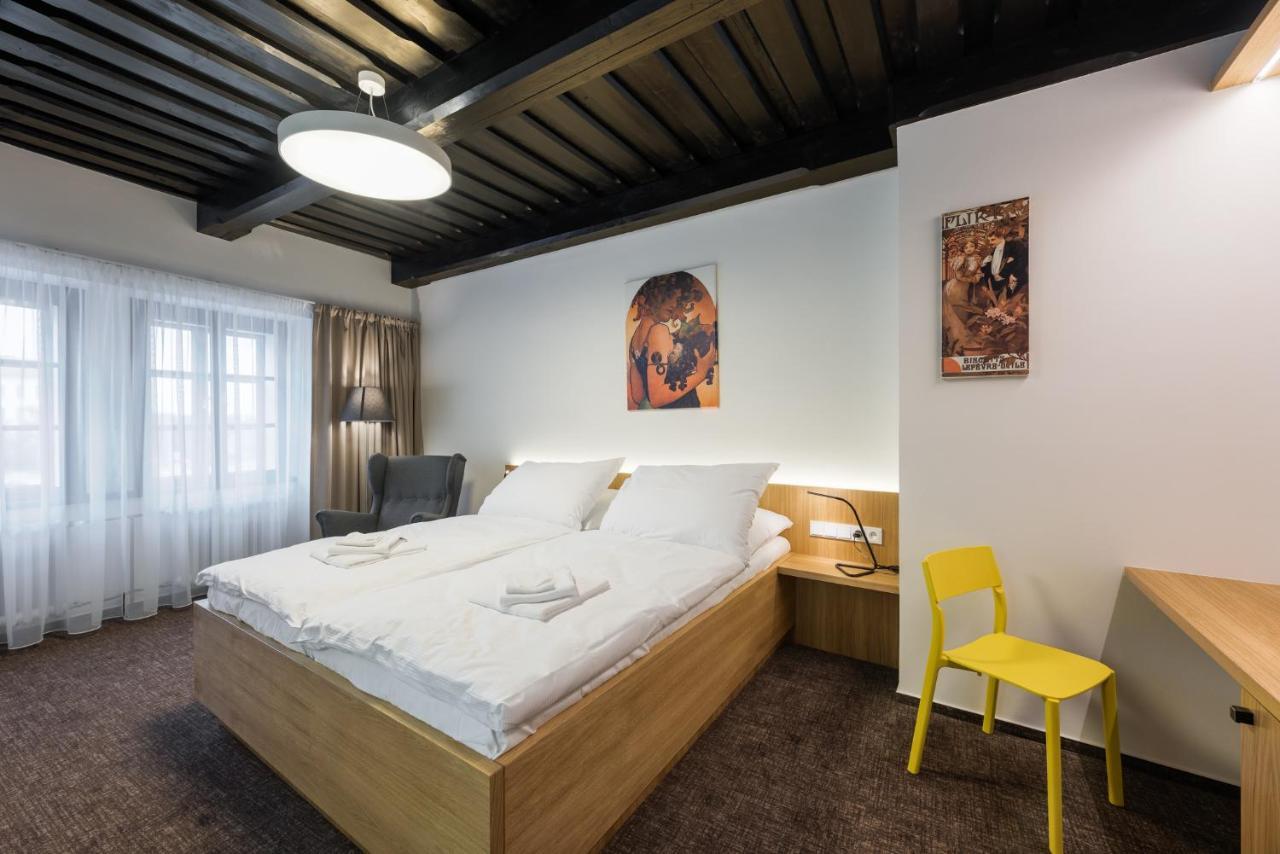 Fancy Apartments By Prague Castle Екстер'єр фото