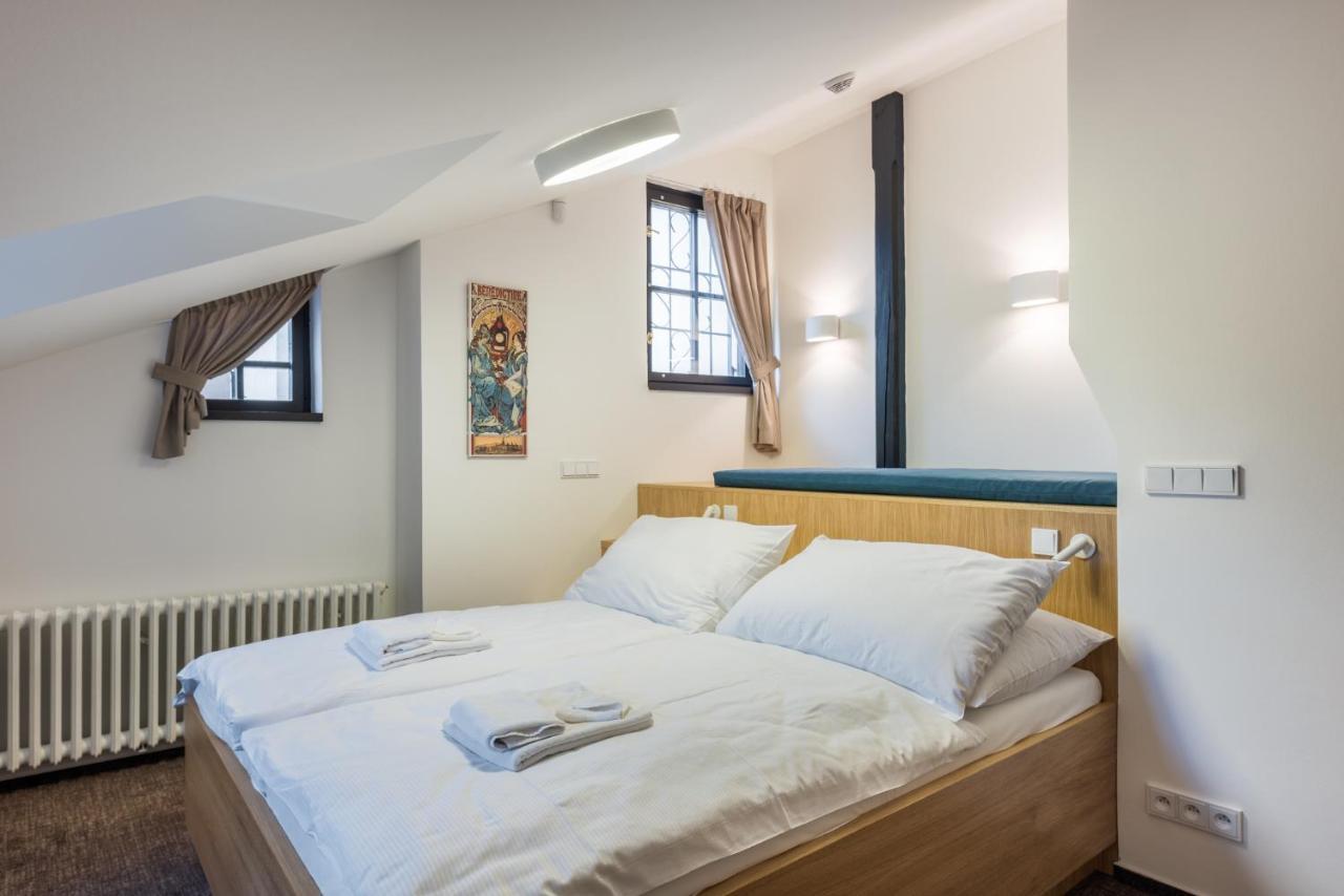 Fancy Apartments By Prague Castle Екстер'єр фото