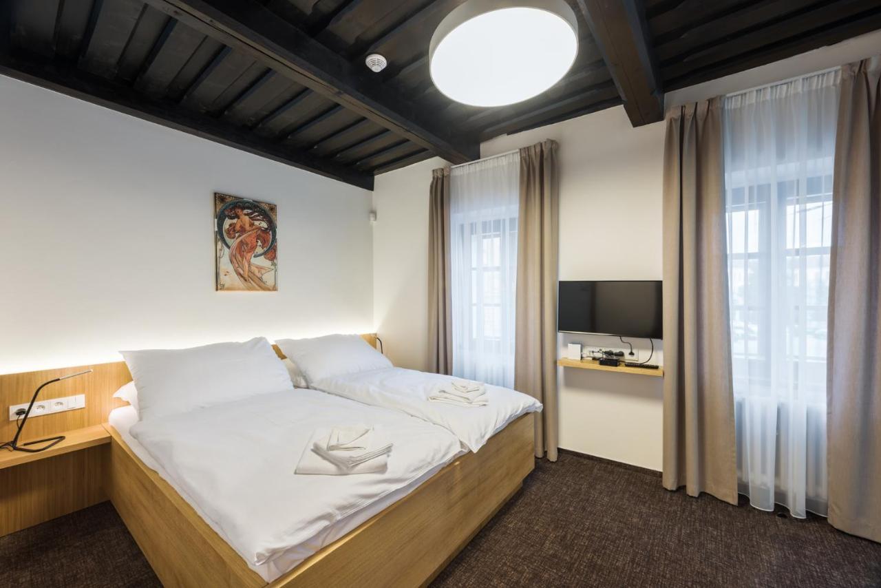 Fancy Apartments By Prague Castle Екстер'єр фото
