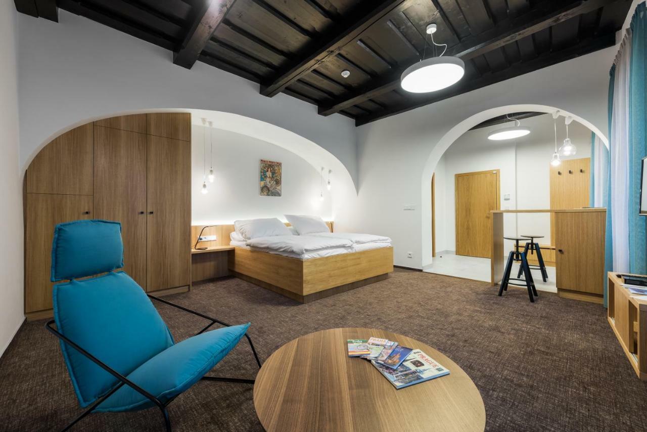 Fancy Apartments By Prague Castle Екстер'єр фото