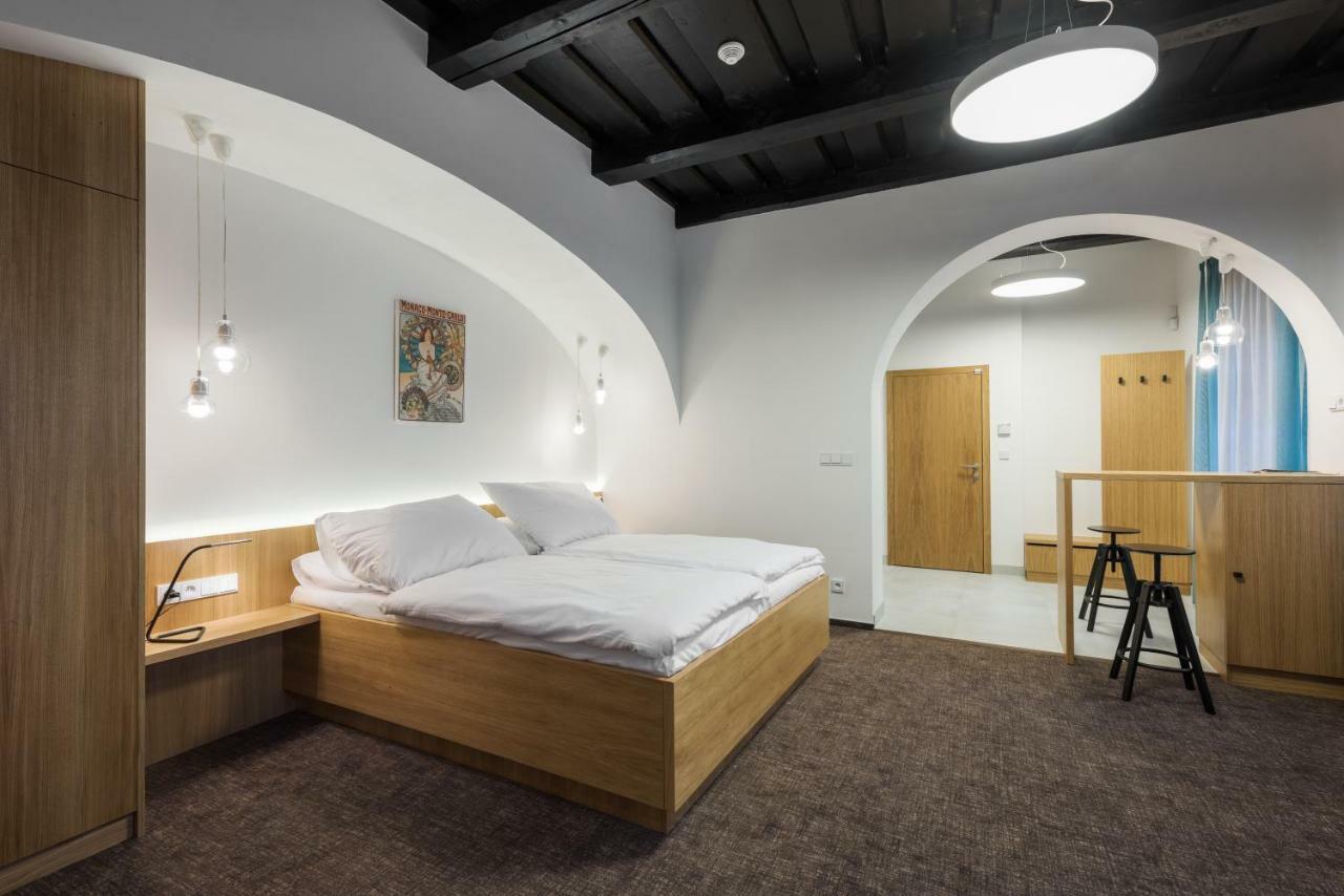 Fancy Apartments By Prague Castle Екстер'єр фото