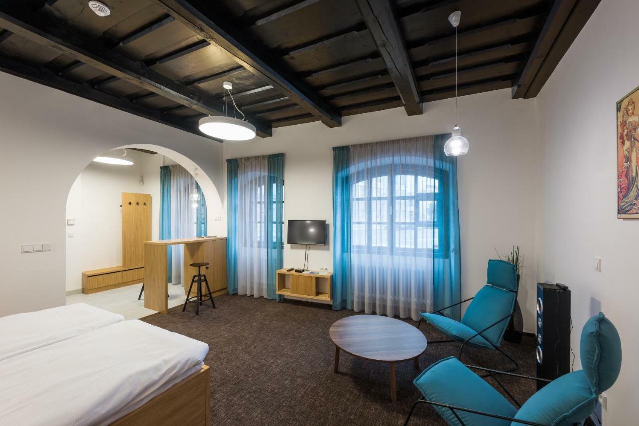 Fancy Apartments By Prague Castle Екстер'єр фото