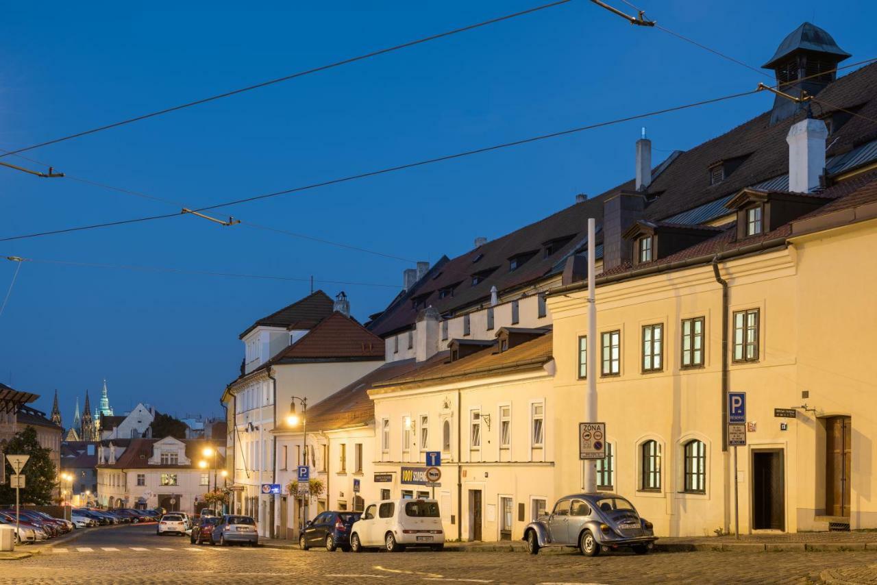 Fancy Apartments By Prague Castle Екстер'єр фото
